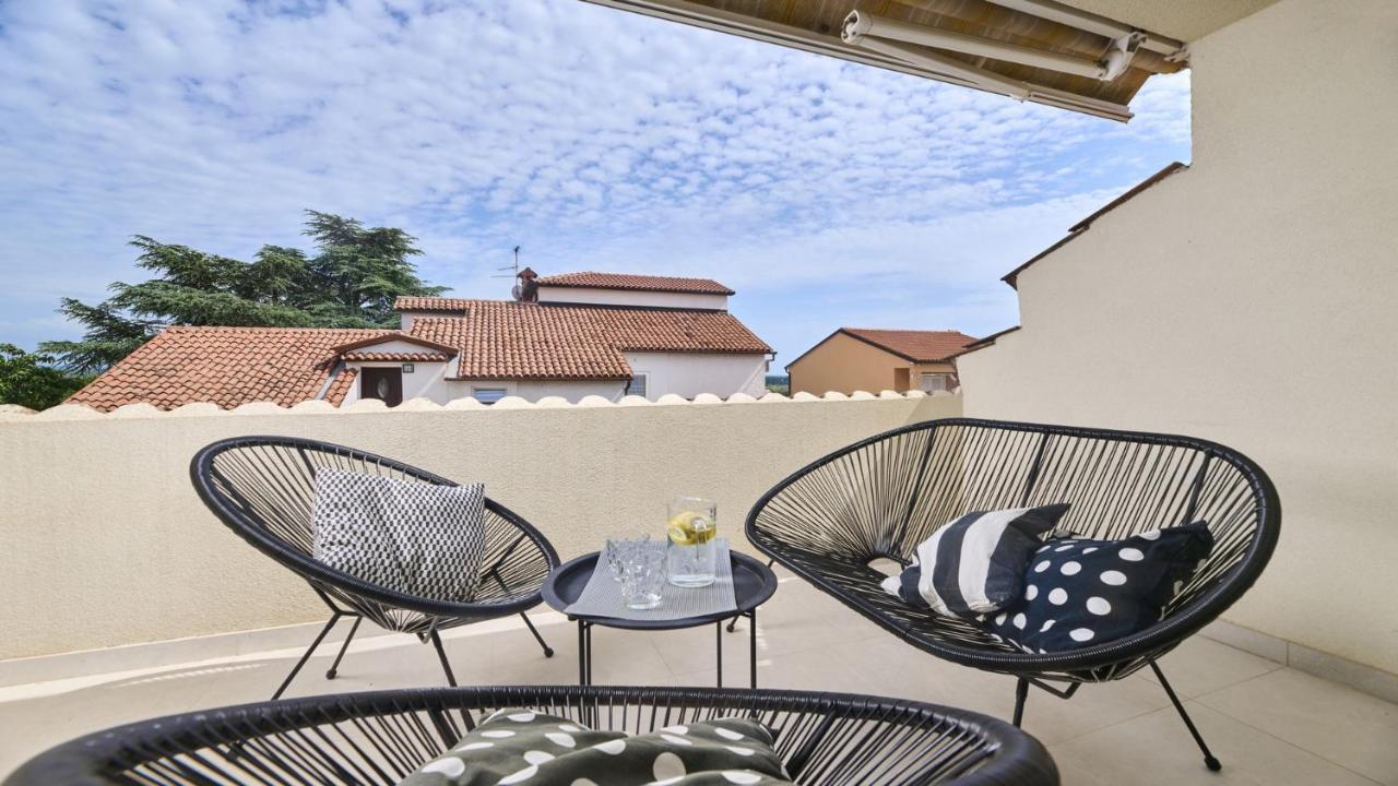 Apartment Iriska Novigrad  Ngoại thất bức ảnh