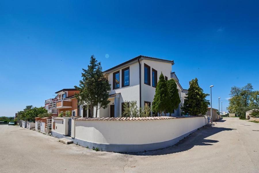 Apartment Iriska Novigrad  Ngoại thất bức ảnh